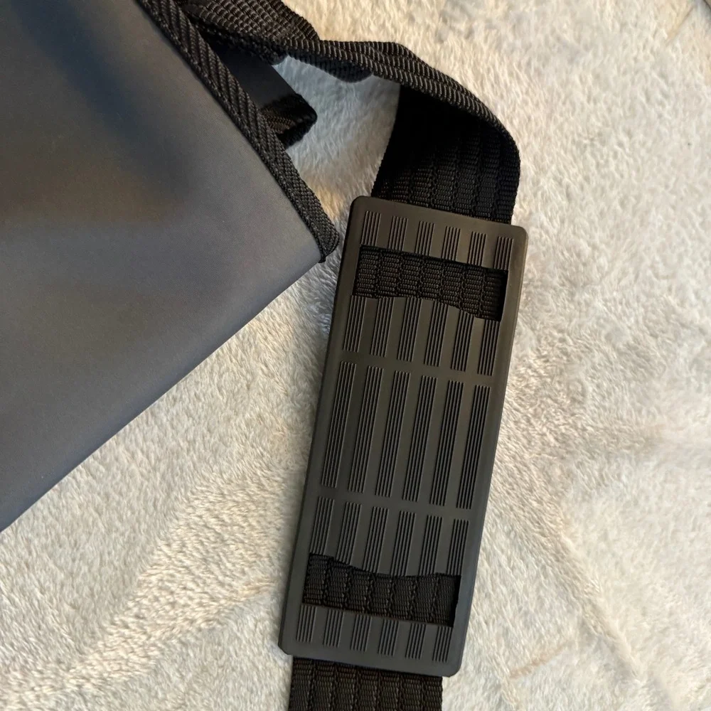 The Metropolitan Museum of Art Messenger‎ Bag Gray Renaissance M Dot NEW